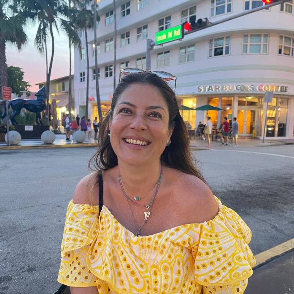 Meet your Posher, Alejandra
